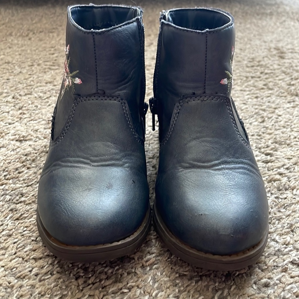 OshKosh B’gosh little girls boots